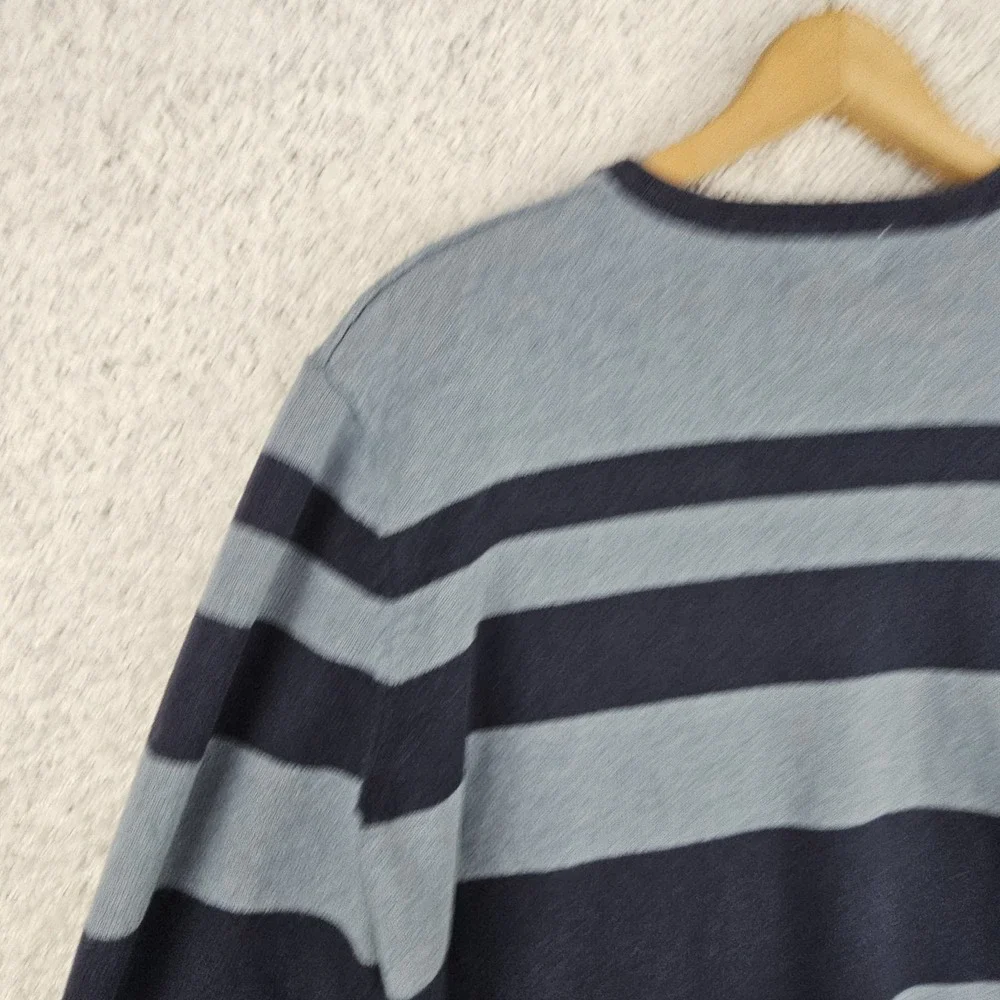 Banana Republic Wool Blend V Neck Striped Sweater Mens XL Large Navy Blue‎